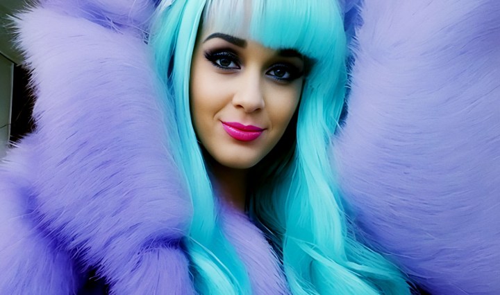 Stable Diffusion Render of Katy Perry in a very large Fur Coat