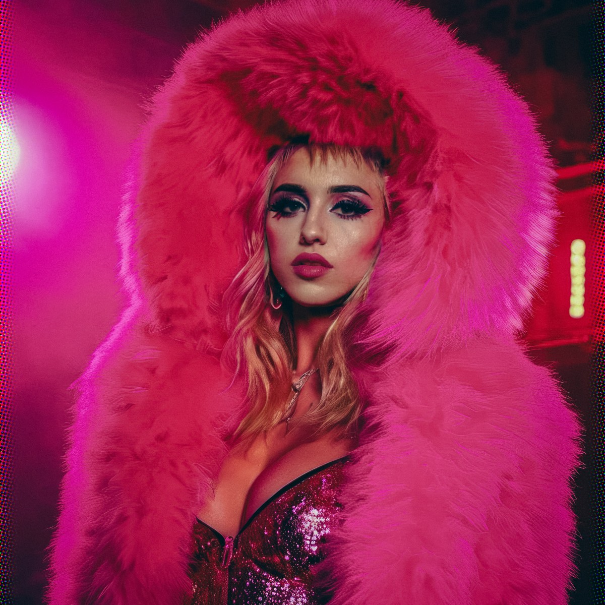 Miley Cyrus – XLFoxXL Tour